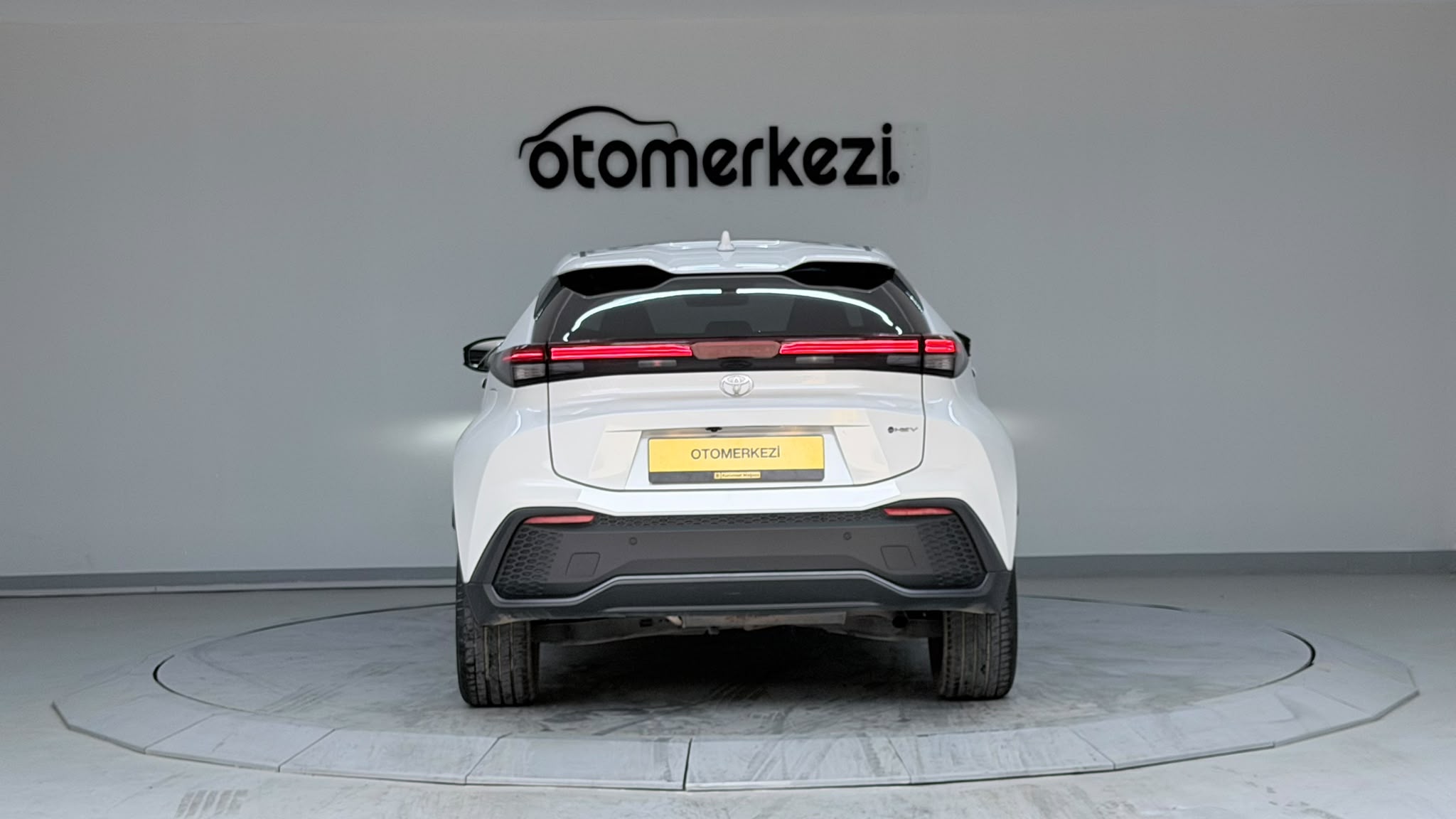 TOYOTA C-HR 24